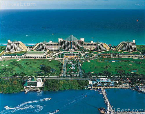 Grand Melia Cancun 1